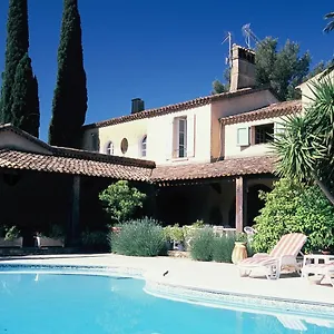  Bed & Breakfast Chateau Maravenne France
